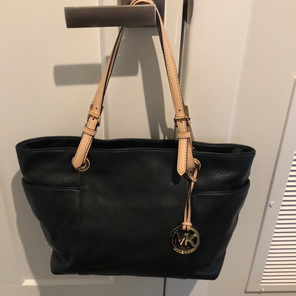 Micheal Kors Purse